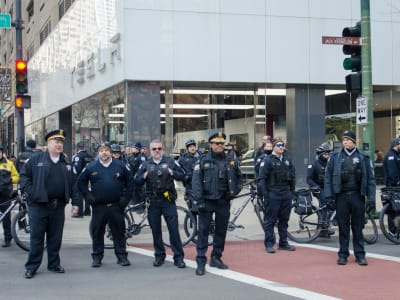 Protes Besar Melawan Elon Musk dan Tesla Karena Kontroversi Kebijakan Pemerintah