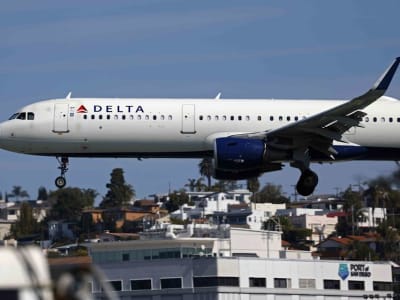 Delta Air Lines Pangkas Target Laba Akibat Ketidakpastian Ekonomi