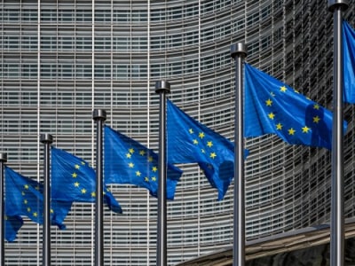 Uni Eropa Finalisasi Kode Etik AI untuk Lindungi Hak Cipta dan Keamanan Teknologi