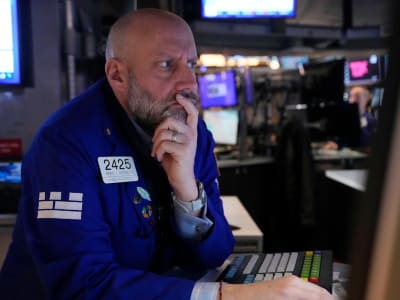 Tarif Baru Trump Picu Kenaikan Tipis Saham dan Tekanan Ekonomi AS