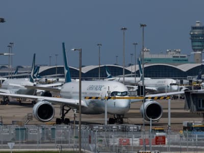 Cathay Pacific Raup Laba Tipis Didukung Penumpang dan Harga Bahan Bakar Rendah