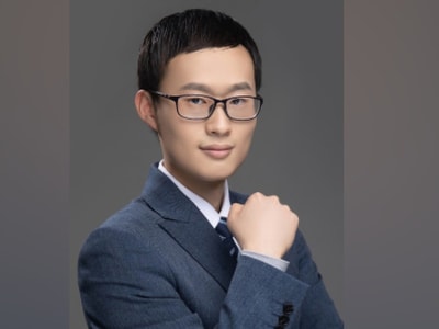 Profesor Yun Guolin Kembangkan Sensor Fleksibel untuk Tangan Prostetik Canggih