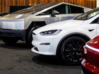 J.P.Morgan Pangkas Target Harga Saham Tesla Akibat Penurunan Pengiriman dan Protes Global