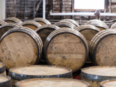 Industri Bourbon Kentucky Terancam Rugikan Akibat Tarif Perdagangan AS-Kanada