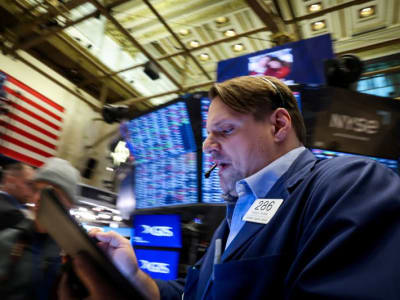 Pasar Global Berayun di Tengah Inflasi Melandai dan Perang Dagang Tarik Ulur