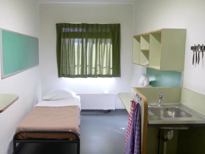 Duterte Ditahan di ICC: Perjalanan Hukumnya di Tengah Tuduhan Berat