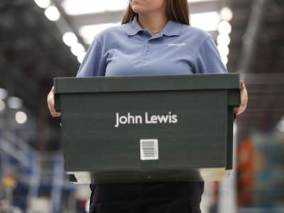 John Lewis Tahan Bonus Staf Meski Keuntungan Tumbuh Pesat