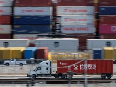 China Tolak Usulan Tarif AS untuk Kapal, Bahaya Ganggu Rantai Pasok Global