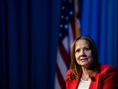 Trump Bertemu CEO GM Bahas Investasi di Tengah Perang Tarif Baja dan Aluminium