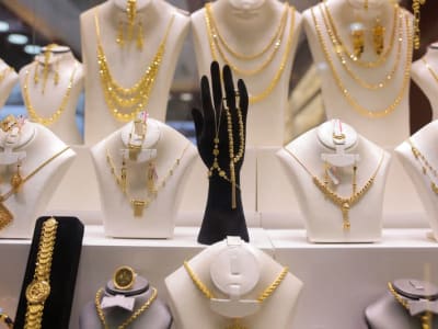 Investor Beralih ke Emas Karena Kebijakan Baru AS Picu Ketidakpastian Pasar