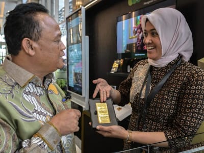 Kenapa Harga Emas Naik dan Risiko Bagi Investor Kecil di Tengah Ketegangan Perdagangan