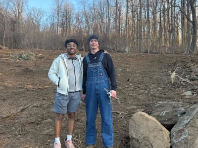 Dua Mahasiswa Bangun Retreat Mewah di Virginia Sebelum Wisuda