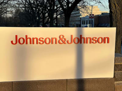 Johnson & Johnson dan ChemImage Bertarung di Pengadilan soal Kontrak Robot Bedah AI