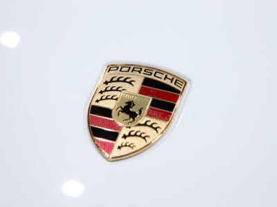 Porsche SE Tegaskan Tidak Akan Menjual Saham Volkswagen Meski Ada Rumor