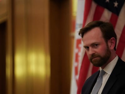 Pemerintah Trump Tegas Hadapi Big Tech tapi Longgarkan Regulasi AI