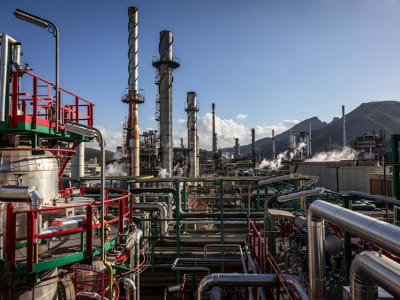 Goldman Sachs Turunkan Perkiraan Harga Minyak Akibat Tarif dan Produksi OPEC