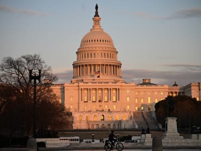 Schumer Mendukung Anggaran Trump, AS Berhasil Hindari Shutdown Pemerintah