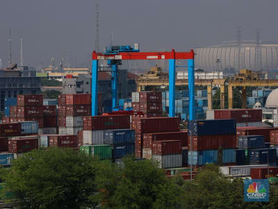 Neraca Perdagangan Surplus Berkat Ekspor CPO, Impor Barang Konsumsi Turun