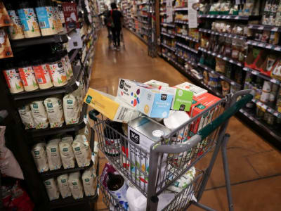 Penjualan Ritel AS Naik Tipis di Februari, Ekonomi Masih Dilanda Tekanan Tarif dan PHK Massal