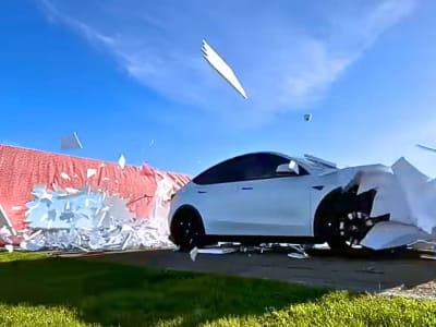 Tesla Autopilot Tertipu Tembok Palsu, LiDAR Buktikan Keunggulannya