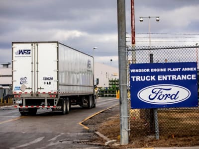 Kebijakan Tarif Trump Menghambat Investasi Otomotif, Volkswagen dan Ford Berjuang