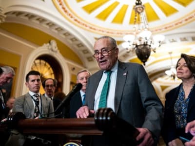 Pemotongan Dana Ilmiah AS: Dampak Anggaran Baru dan Kontroversi Politik