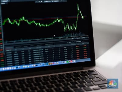 IHSG Jatuh Tajam 3,33%, Saham DCII Anjlok 20% Jadi Pemicu Utama