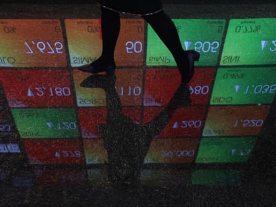 IHSG Tertekan Berat, Pelan tapi Pasti Ada Aksi Jual Asing dan Isu Ekonomi