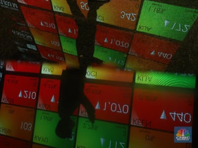 IHSG Merosot Tajam 7% Karena Kepanikan Investor dan Penurunan Rating Global