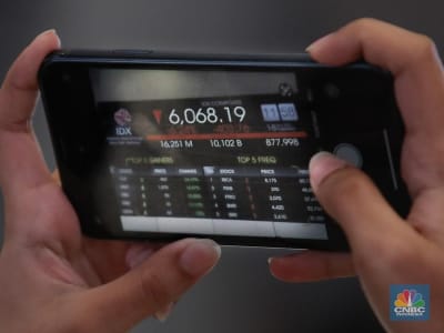 IHSG Anjlok 7%: Defisit APBN, Isu Menteri Keuangan, dan Pelemahan Daya Beli