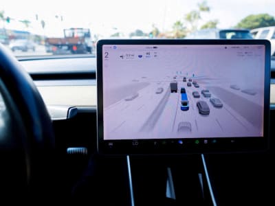 Tesla Dapat Izin Awal untuk Luncurkan Robotaksi Otonom di California