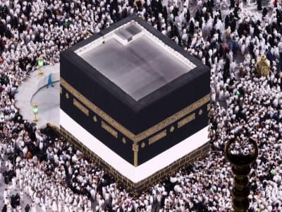 Menabung Emas Cara Cerdas Atasi Inflasi Saat Antrean Haji Panjang