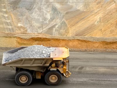 Trump Gunakan Undang-Undang Perang untuk Percepat Produksi Mineral Kritis AS