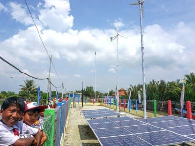 Energi Mandiri Dusun Bondan: Terangi Desa dengan Surya dan Angin