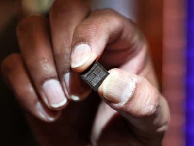 Micron Alami Penurunan Margin Meski Pendapatan Didukung Permintaan Chip AI