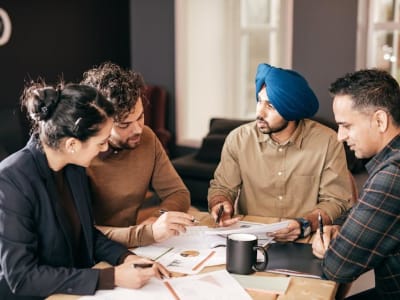 Amazon: Rahasia Pertumbuhan Besar di Luar Belanja Online