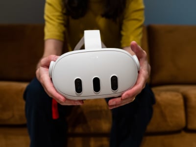 Fitur Baru Meta Quest Bisa Bagikan Jendela 2D di VR untuk Interaksi Lebih Seru