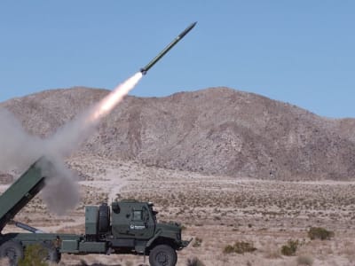 Raytheon Perkenalkan Peluncur Roket Otonom ‘DeepStrike’ di Uji Coba Militer