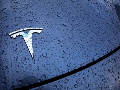 Saham Tesla Melonjak 10% Didukung Optimisme Penghapusan Tarif AS