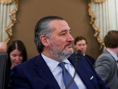 Ted Cruz Dorong Kongres Bebaskan Spektrum Nirkabel Hadapi Dominasi Teknologi China