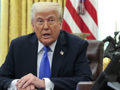 Pejabat Trump Gunakan Signal untuk Diskusi Rahasia, Bocorkan Informasi Militer