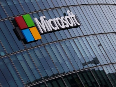 Microsoft Kurangi Investasi Pusat Data AI Karena Kelebihan Pasokan Global