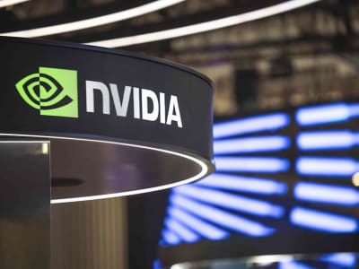 Pasar Saham AS Turun Akibat Tarif Mobil dan Tekanan Saham Teknologi