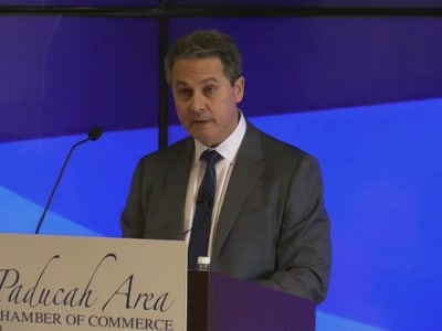 Tarif Mobil AS Memicu Kekhawatiran Perang Dagang dan Tekanan Pasar Saham