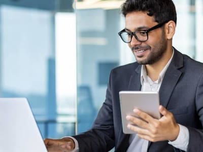 Cara Terbaik Gunakan Bonus: Lunasi Utang atau Tabung untuk Masa Depan?