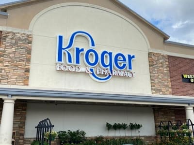 Investasi Rp 164.45 juta ($10K)  di Kroger 10 Tahun Lalu: Untung 92% Meski Kalah dari S&P 500
