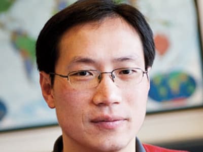 Penggeledahan FBI Terhadap Profesor Keamanan Siber Picu Kekhawatiran Diskriminasi Rasial