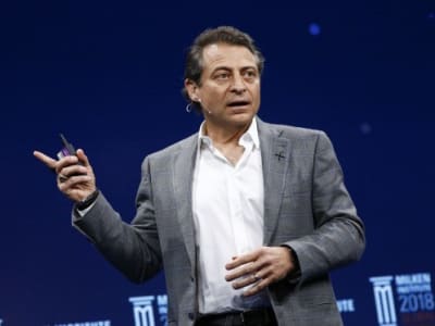 Visi Masa Depan Teknologi dan Longevity: Apakah Hanya Untuk Orang Kaya?