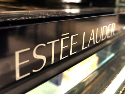 Estee Lauder Dituduh Menipu Pemegang Saham soal Dampak Pasar 'Daigou' China