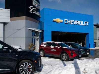 Penjualan Mobil Ford dan GM di Q1 Hadapi Ancaman Tarif Impor 25%